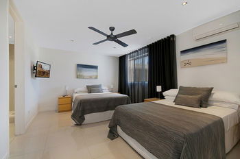 Jacaranda Noosa - Redcliffe Tourism 10