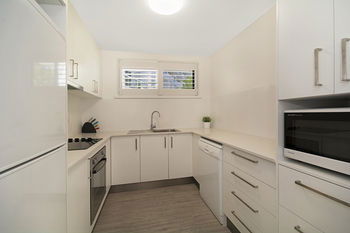 Jacaranda Noosa - Redcliffe Tourism 15
