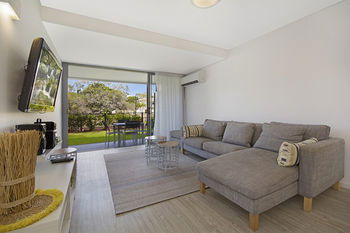 Jacaranda Noosa - Redcliffe Tourism 19