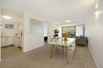 Jacaranda Noosa - Redcliffe Tourism 21