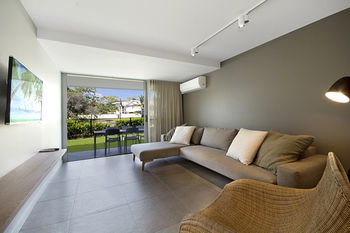 Jacaranda Noosa - Redcliffe Tourism 23
