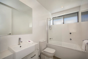 Jacaranda Noosa - Redcliffe Tourism 34