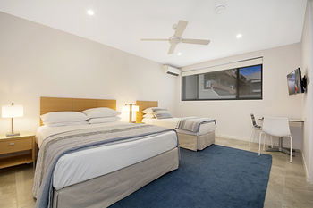 Jacaranda Noosa - Redcliffe Tourism 40