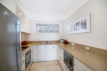 Jacaranda Noosa - Redcliffe Tourism 43