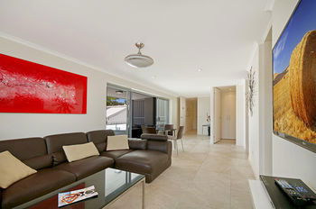 Jacaranda Noosa - Redcliffe Tourism 46