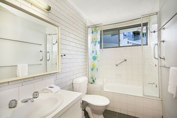 Jacaranda Noosa - Redcliffe Tourism 50