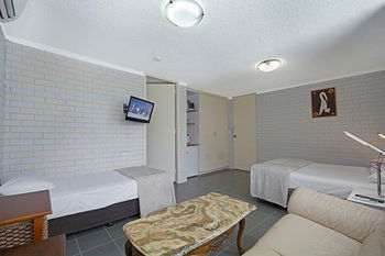 Jacaranda Noosa - Redcliffe Tourism 51