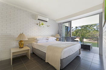 Jacaranda Noosa - Redcliffe Tourism 52