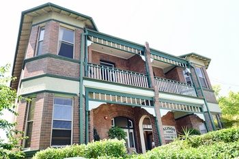 Alison Lodge - Redcliffe Tourism 5