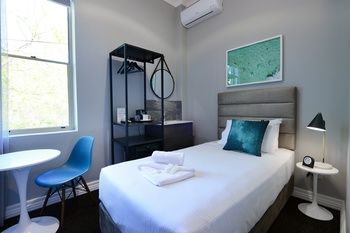 Alison Lodge - Redcliffe Tourism 18