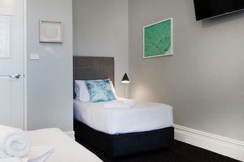 Alison Lodge - Redcliffe Tourism 22