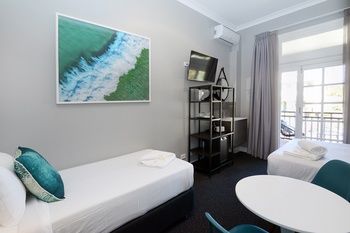 Alison Lodge - Redcliffe Tourism 28