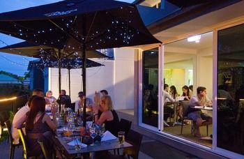Remington Motor Inn - Redcliffe Tourism 8