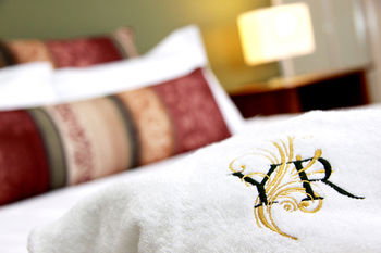 Yabbaloumba Retreat - Redcliffe Tourism 14