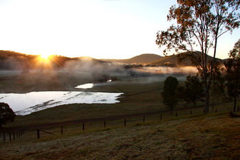 Yabbaloumba Retreat - Redcliffe Tourism 18