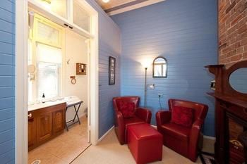 Milton Bed And Breakfast - Redcliffe Tourism 2