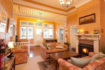 Milton Bed And Breakfast - Redcliffe Tourism 3