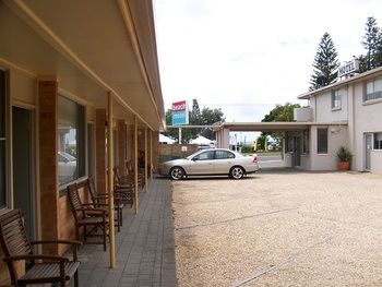 Beach Motel Woolgoolga - Redcliffe Tourism 4