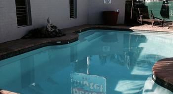 Beach Motel Woolgoolga - Redcliffe Tourism 7