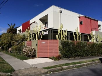 Chaucer Palms Boutique Bed & Breakfast - Redcliffe Tourism 10