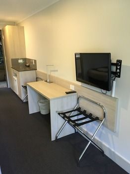 Avoca Beach Hotel & Resort - Redcliffe Tourism 5