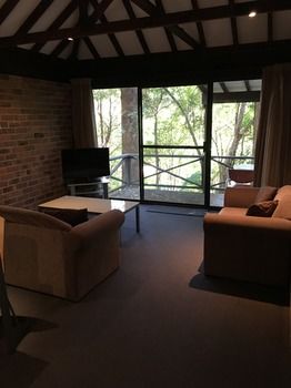 Avoca Beach Hotel & Resort - Redcliffe Tourism 9