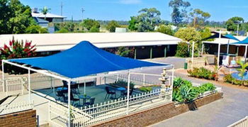 Tooleybuc Motel - Redcliffe Tourism 1