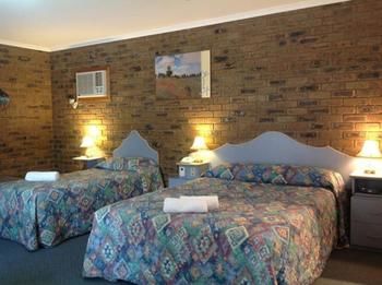 Tooleybuc Motel - Redcliffe Tourism 3
