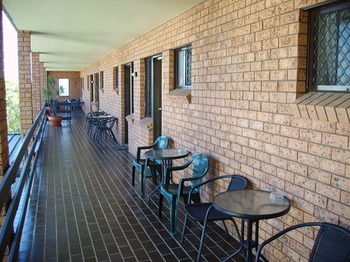 Centabrook Motor Inn - Redcliffe Tourism 9