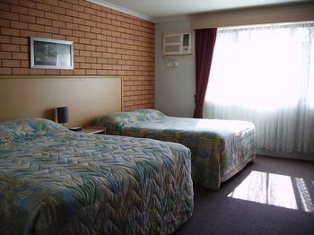 Centabrook Motor Inn - Redcliffe Tourism 10