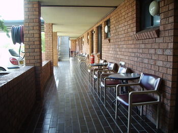 Centabrook Motor Inn - Redcliffe Tourism 11