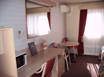 Centabrook Motor Inn - Redcliffe Tourism 16