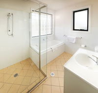 Charlestown Terrace - Redcliffe Tourism