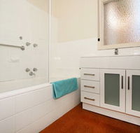 Lisson Holiday Rental - Redcliffe Tourism