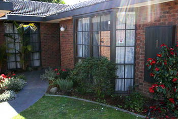 Hawthorn Holiday House - Redcliffe Tourism 0