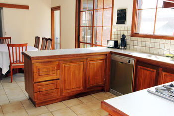 Hawthorn Holiday House - Redcliffe Tourism 2