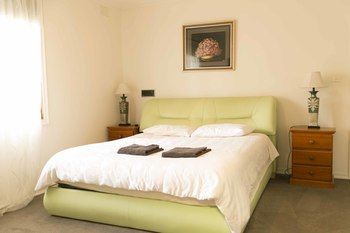 Hawthorn Holiday House - Redcliffe Tourism 5