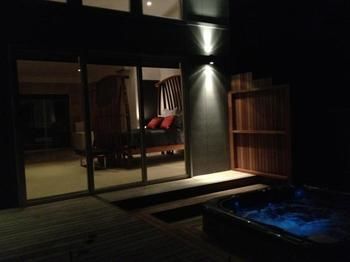 Deja Vu Estate - Redcliffe Tourism 8