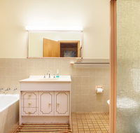 Mollymook Beach Units - Redcliffe Tourism