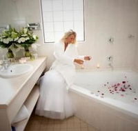 Hawkesbury Race Club Motel - Redcliffe Tourism