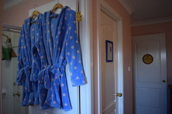 Meurants Manor Bed And Breakfast - Redcliffe Tourism 21