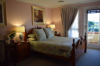 Meurants Manor Bed And Breakfast - Redcliffe Tourism 22