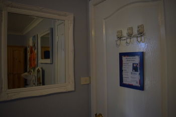 Meurants Manor Bed And Breakfast - Redcliffe Tourism 55