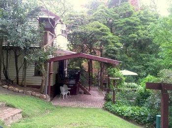 Stones Throw Cottage Bed & Breakfast - Redcliffe Tourism 1