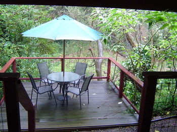 Stones Throw Cottage Bed & Breakfast - Redcliffe Tourism 5