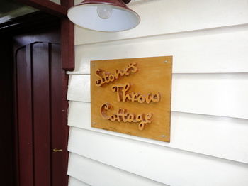 Stones Throw Cottage Bed & Breakfast - Redcliffe Tourism 9