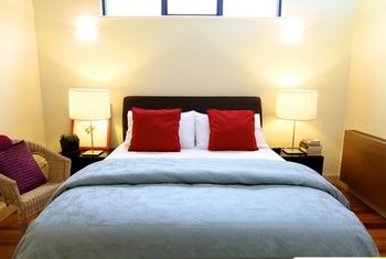 Apartment2c - Old Hat Factory - Redcliffe Tourism 3