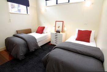 Apartment2c - Old Hat Factory - Redcliffe Tourism 4