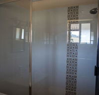 The Wattle Lodge - Redcliffe Tourism