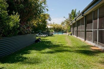 Moonee Beach Executive Retreat - Redcliffe Tourism 30